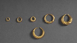 Jewellery from Fresn-la-Mere, France gold